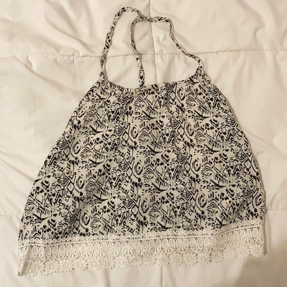 LF size S crop top patterned
